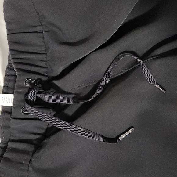 Lululemon joggers size 8 EUC - Picture 5 of 5